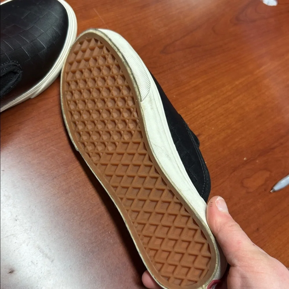 Vans slip-on sneakers size 5.5 // 012324 - Picture 3 of 3